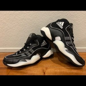 Size is too small and doesn’t fit me